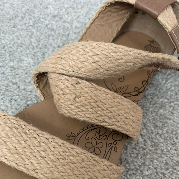 Jelly pop | Burlap strappy sandals - Picture 2 of 4